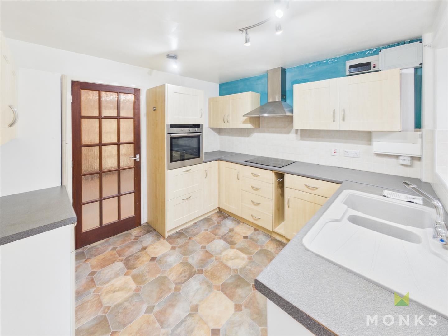 23 Trentham Road, Shrewsbury, SY4 5HN For Sale